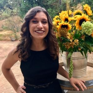 Meet your Posher, Laura